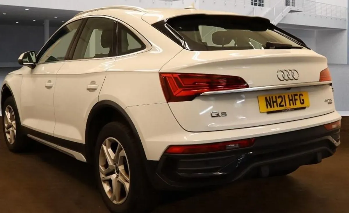 Audi Q5 2.0 TDI 40 Sport Sportback 5dr Diesel S T - Image 3