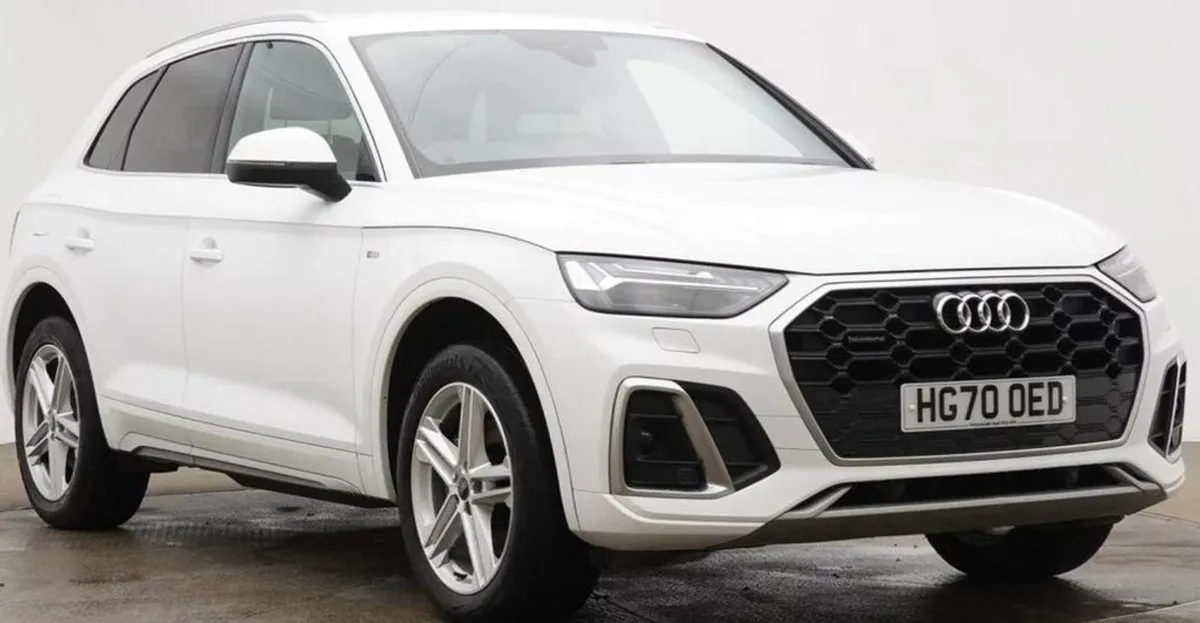 Audi Q5 2.0 TDI 40 S Line SUV 5dr Diesel S Tronic - Image 1