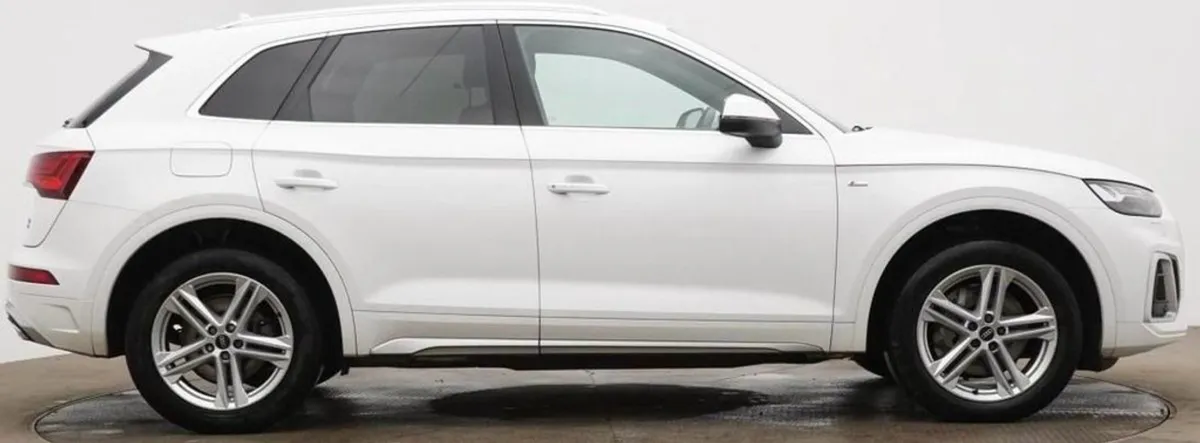 Audi Q5 2.0 TDI 40 S Line SUV 5dr Diesel S Tronic - Image 3