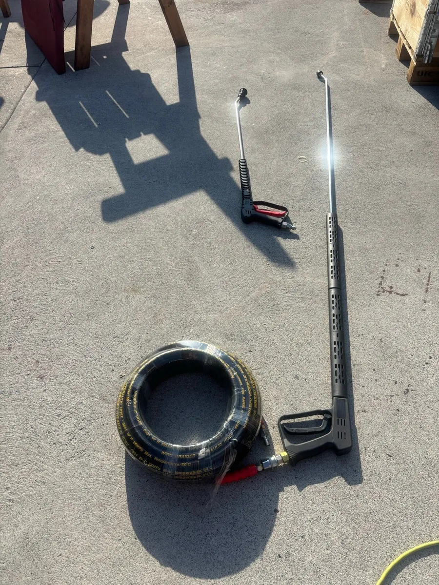 Power washer hose and guns - Image 4