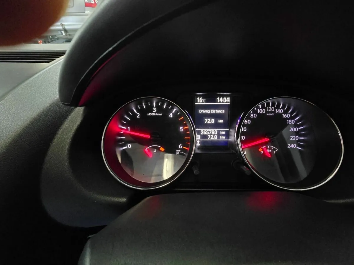 Nissan Qashqai 2012 - Image 2