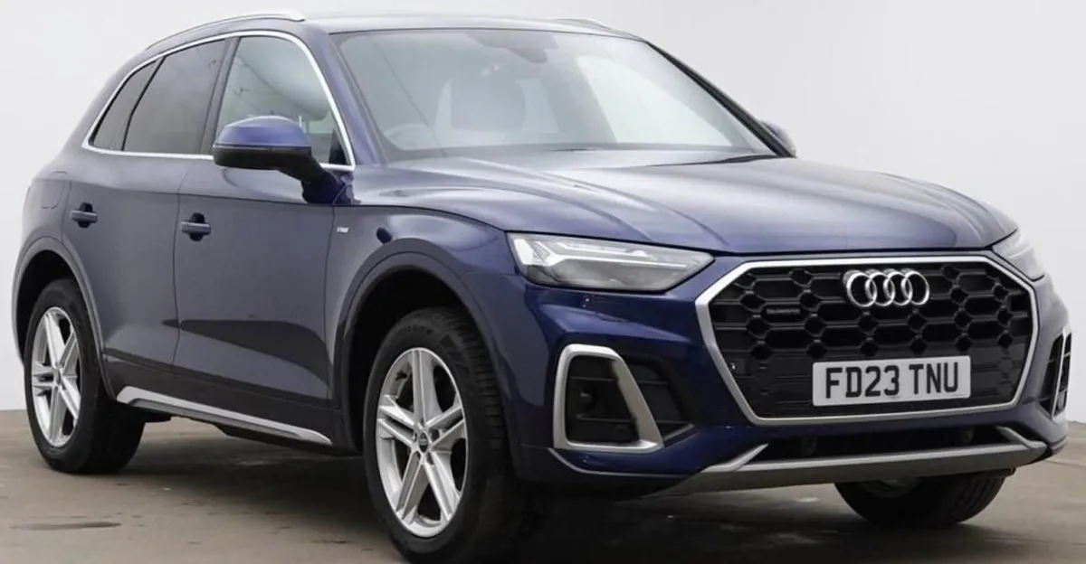Audi Q5 2.0 TDI 40 S Line SUV 5dr Diesel S Tronic - Image 1