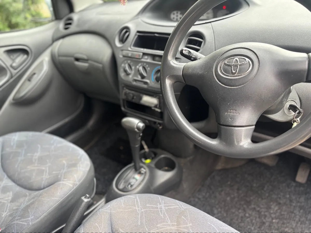 Toyota Vitz 04 - Image 1