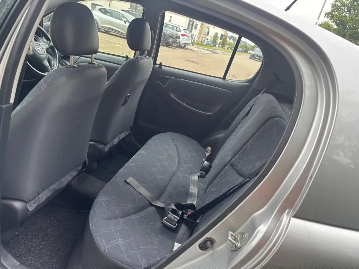 Toyota Vitz 04 - Image 2