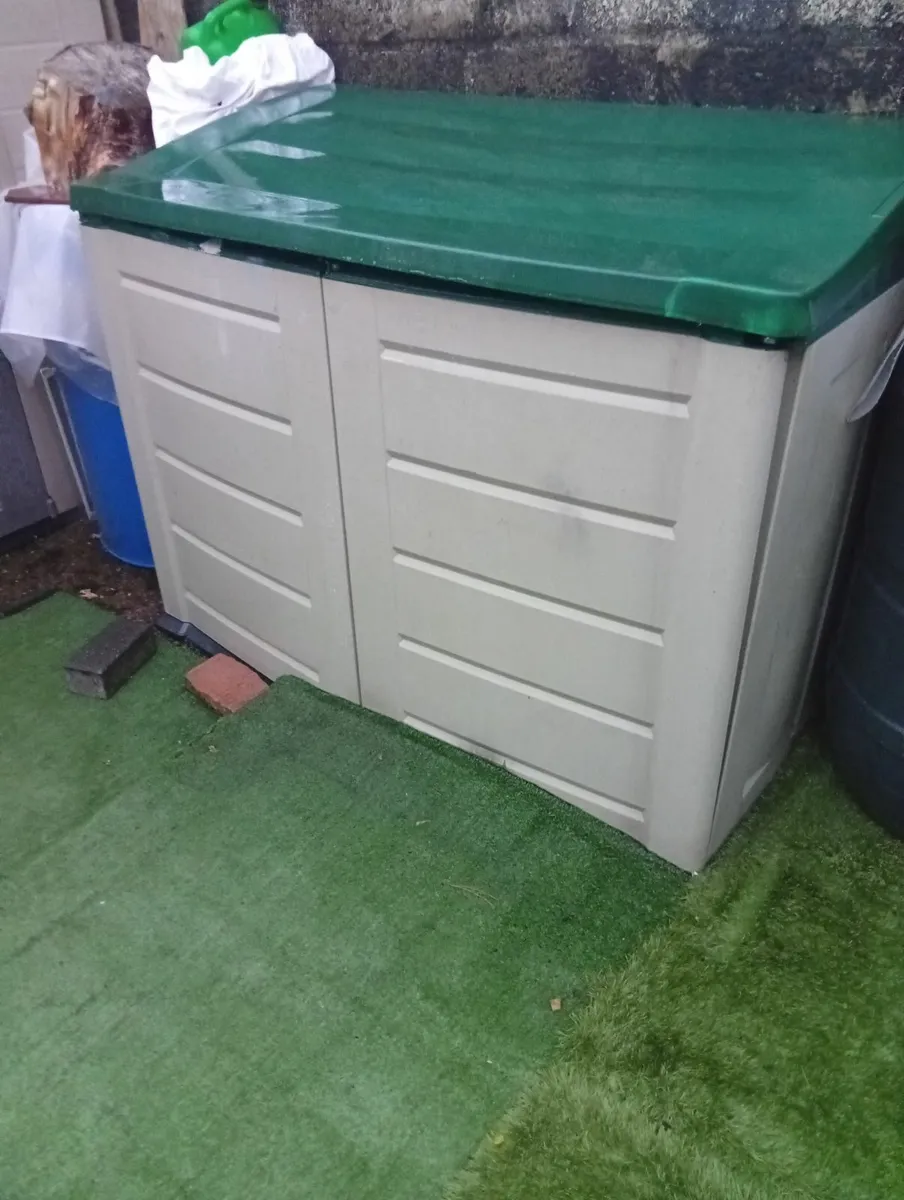Huge outdoor garden storage box 1220ltr - Image 4