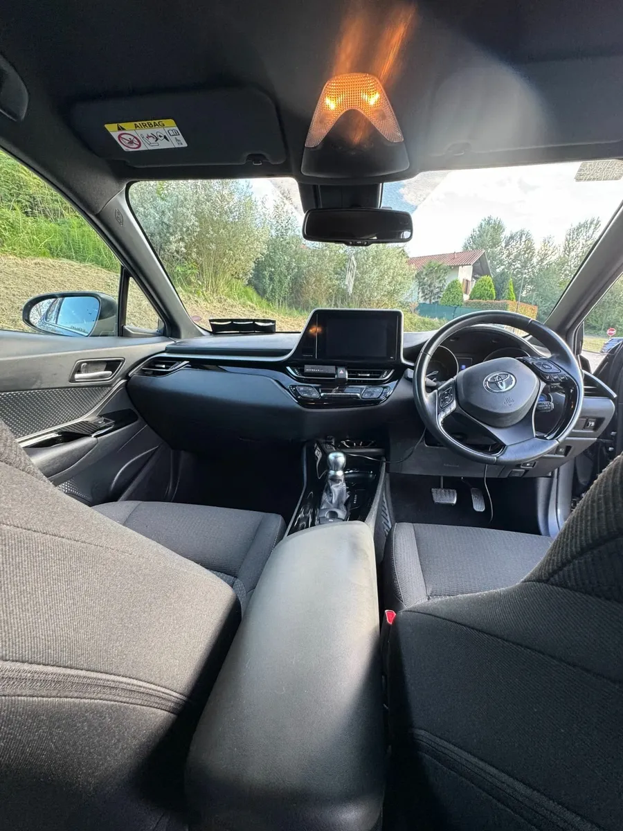 Toyota C-HR 2019 - Image 3