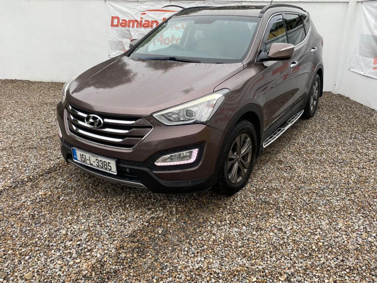 2015 Hyundai Santa Fe - Image 2