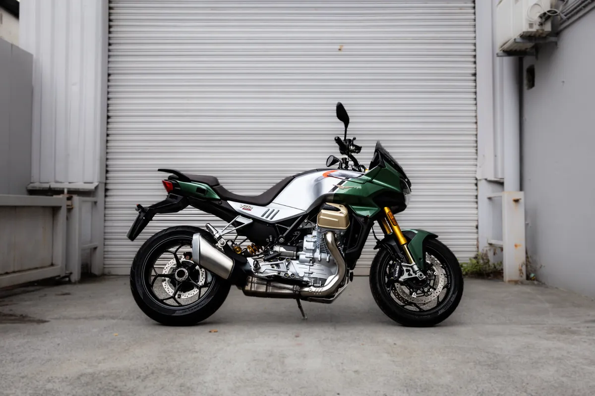 Moto Guzzi V100 S 2023 - Image 2