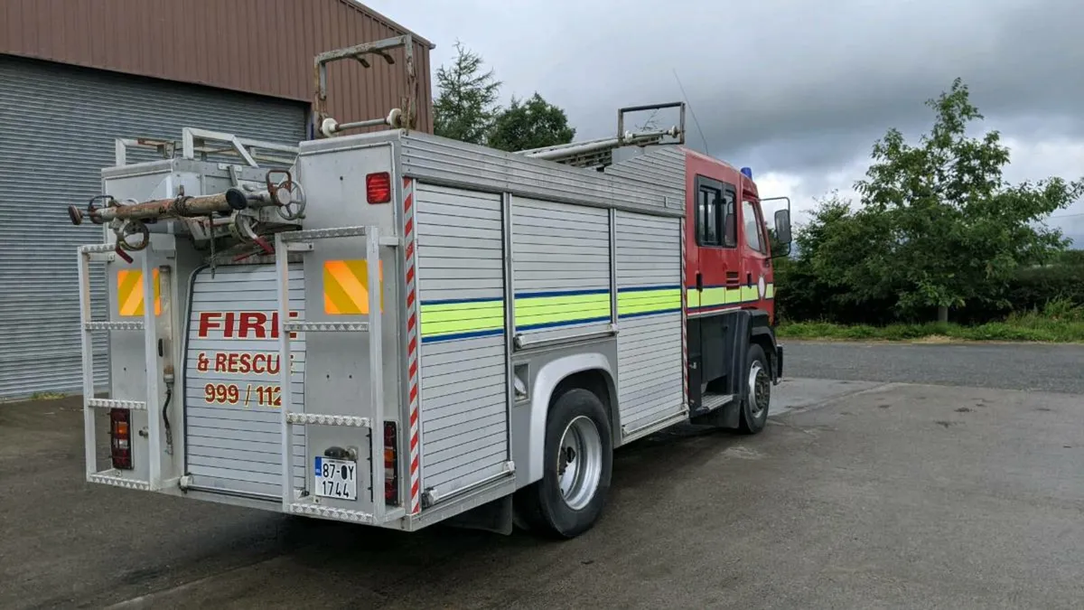 Fire Engine - Image 4