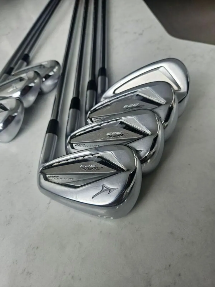 Mizuno JPX923 Hot Metal PRO - Image 1