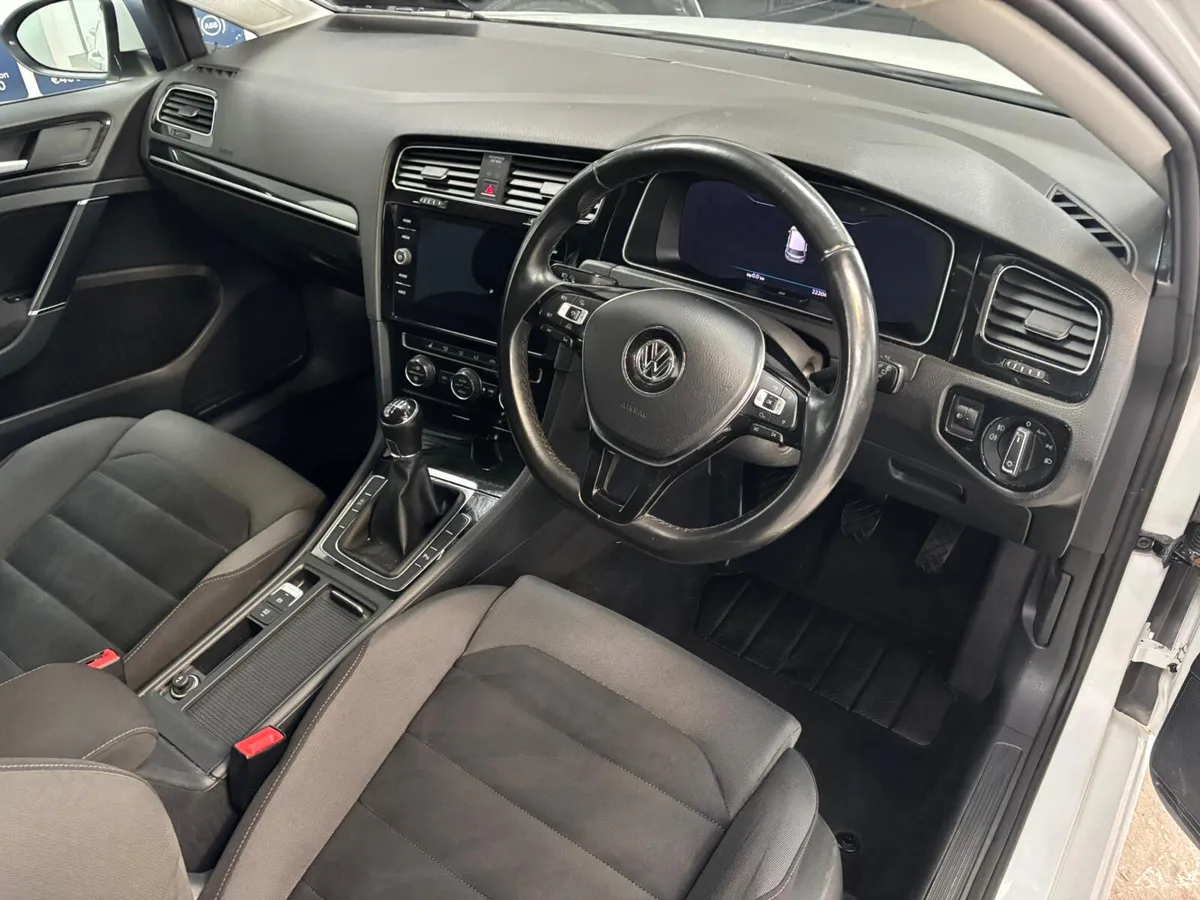 Volkswagen Golf 2018. 1.6TDI  HIGHLINE - Image 3