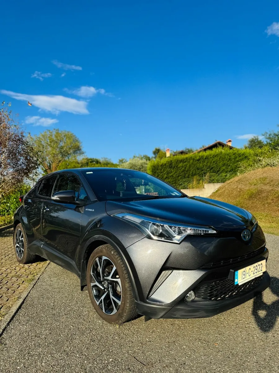 Toyota C-HR 2019 - Image 2