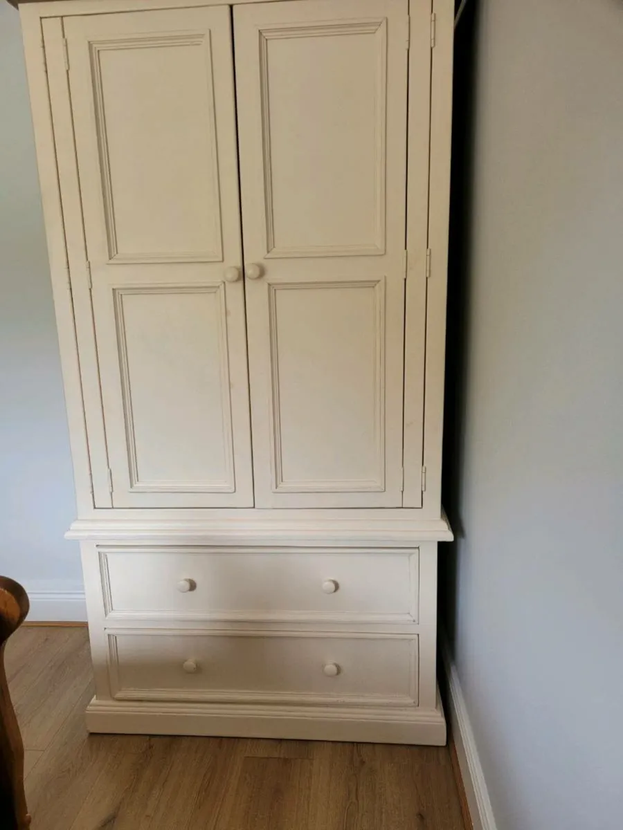 Double Wardrobe - Image 4