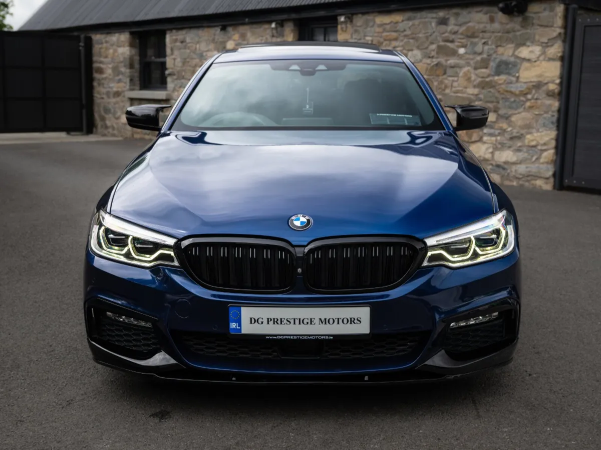 2018 BMW 5 SERIES M SPORT M PERFORMANCE *SUNROOF* - Image 3