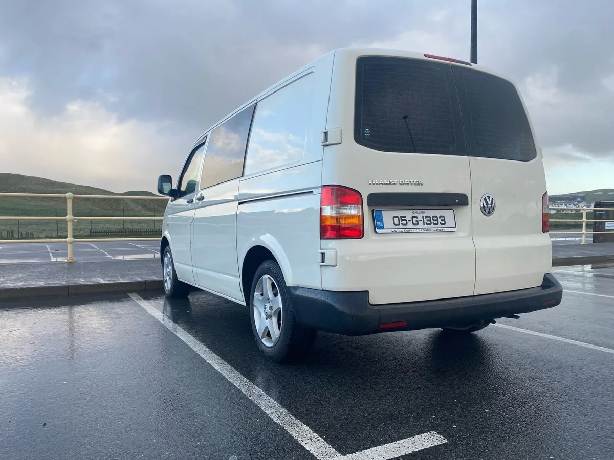 VW Transporter T5 Campervan - Image 3