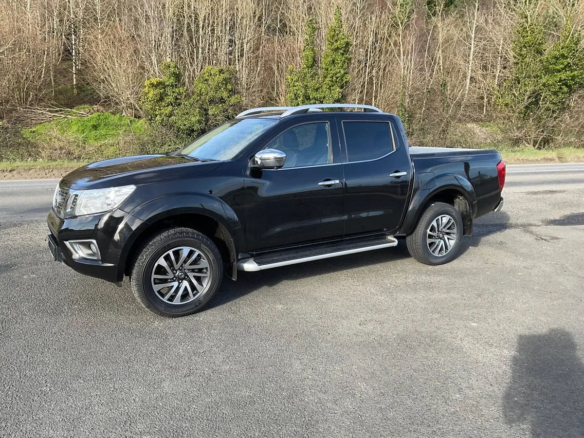 2019 Nissan Navara Tekna - Image 2