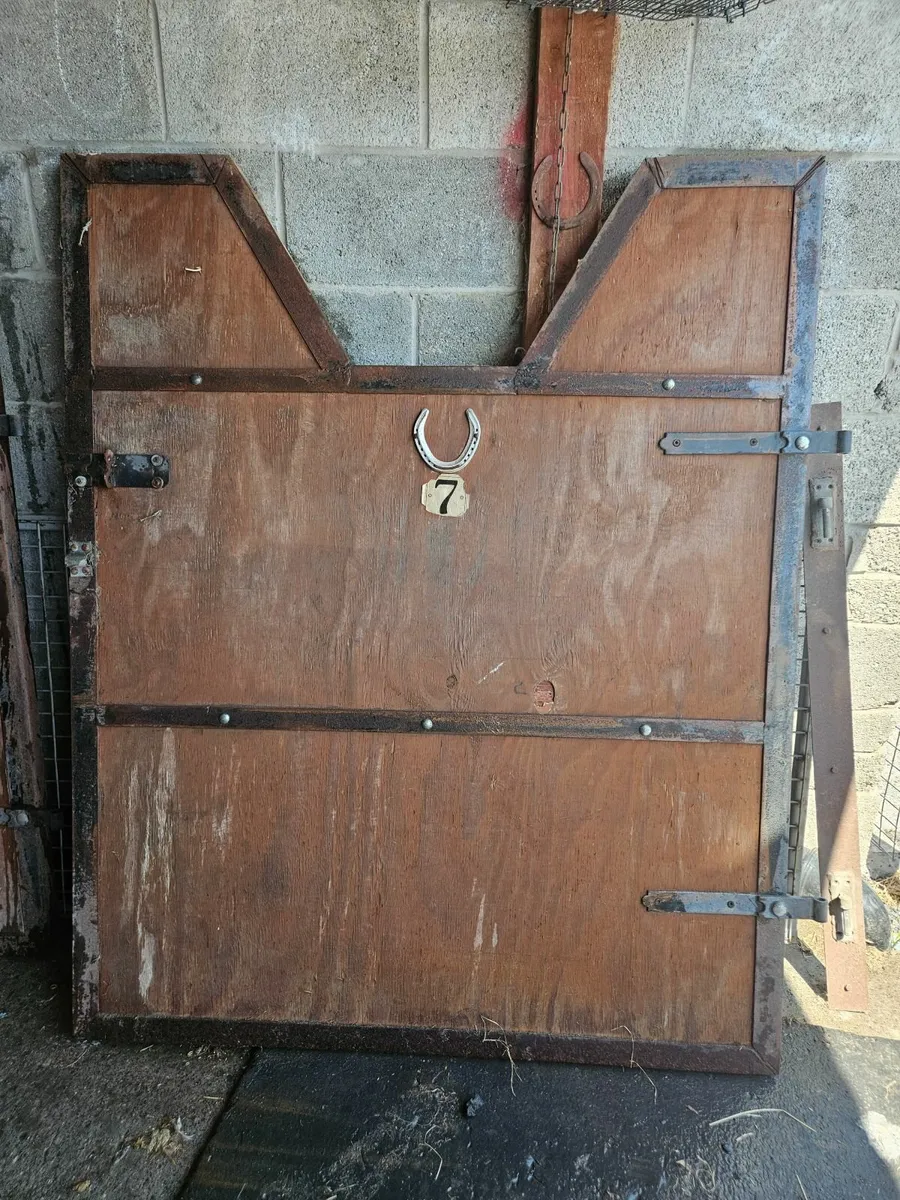 Stable doors - Image 2