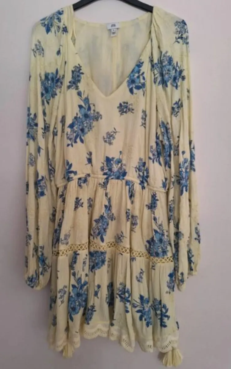 Womens dress - Image 1