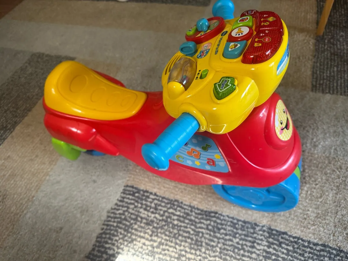 Vtech 2-in-1 Learn & Zoom Motorbike - Image 2