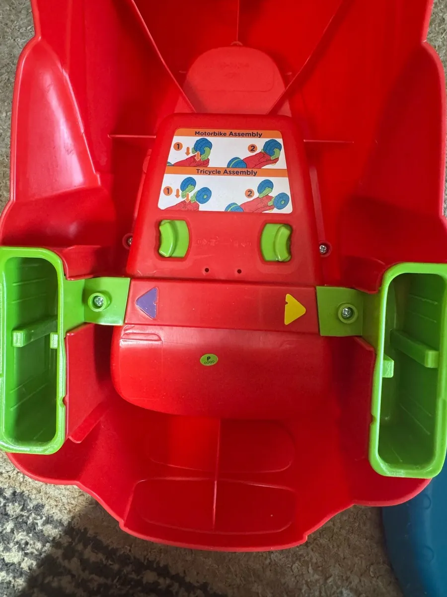 Vtech 2-in-1 Learn & Zoom Motorbike - Image 4