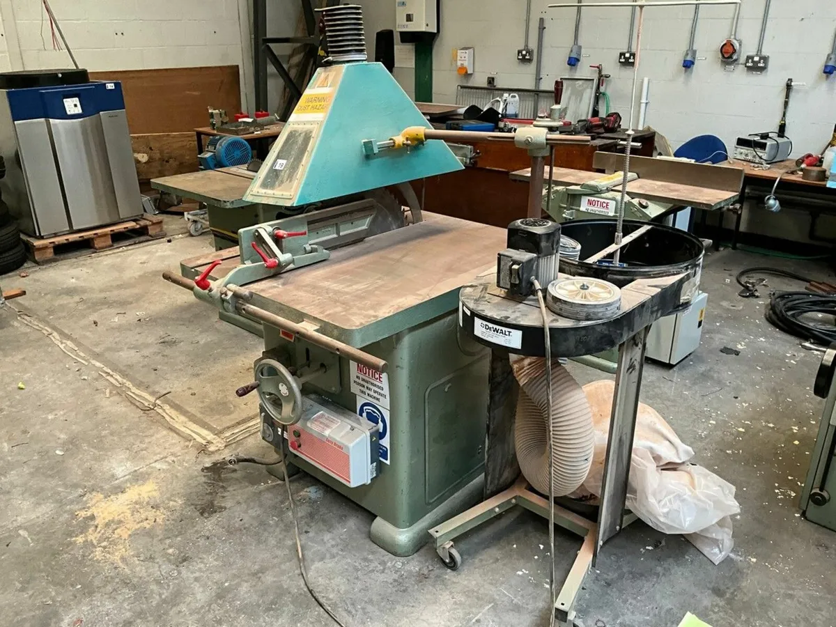 WADKIN BURSGREEN 3 PHASE TABLE SAW & DEWALT - Image 1