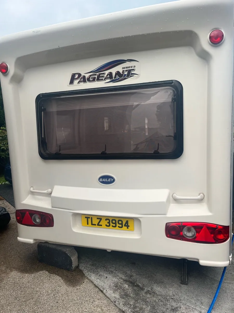 Caravan - Image 1
