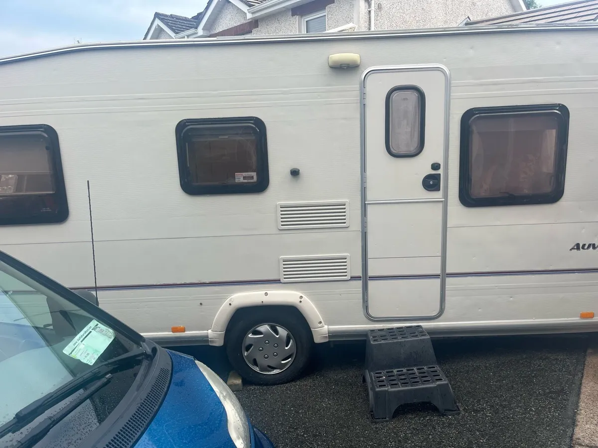 Caravan - Image 2