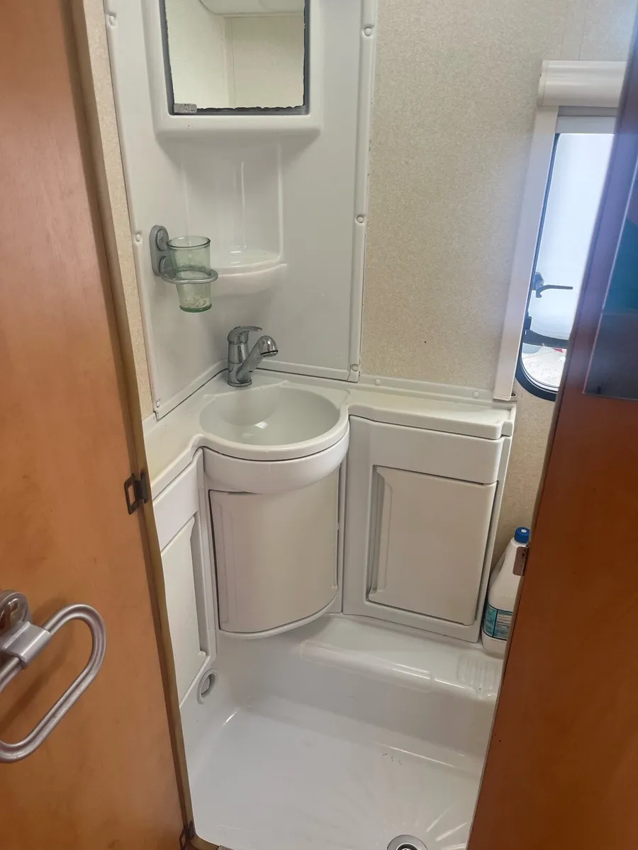 Caravan - Image 3