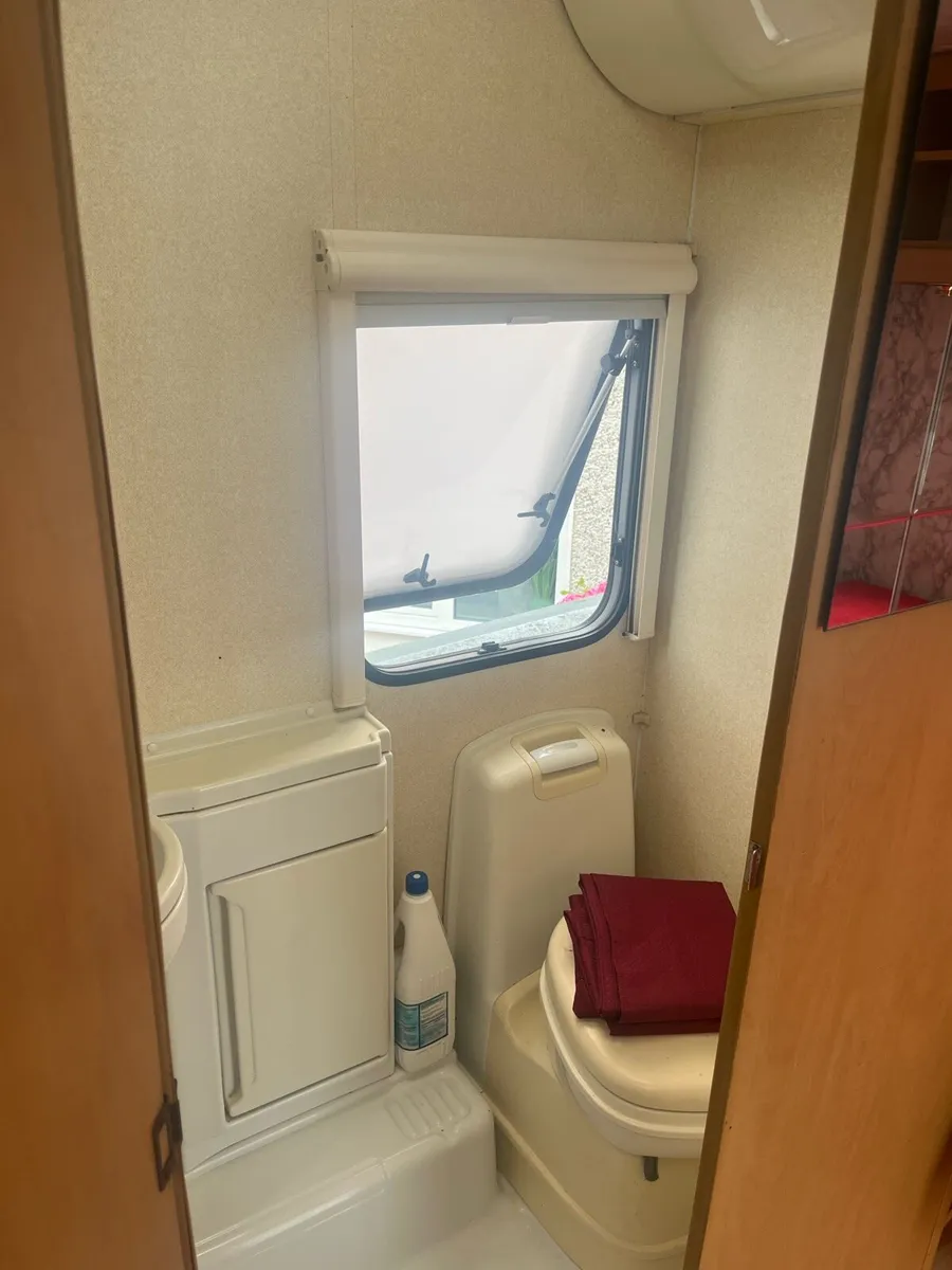 Caravan - Image 4