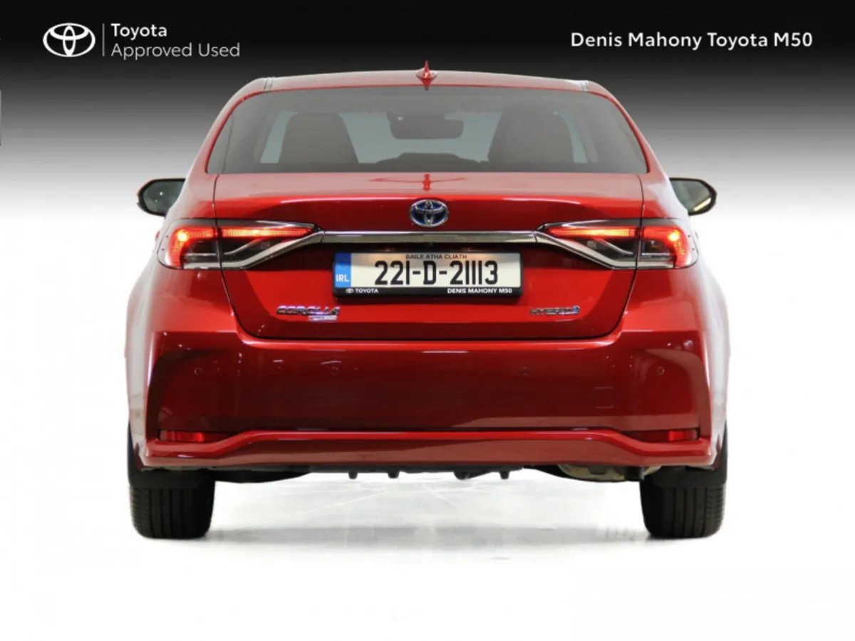 Toyota Corolla Hybrid Luna Sport Auto - Image 4