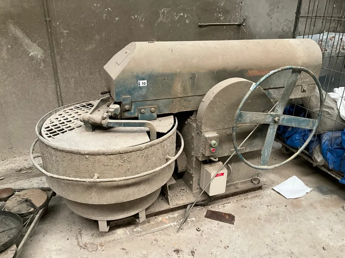 CUMFLOW 3 PHASE PADDLE MIXER - Image 1