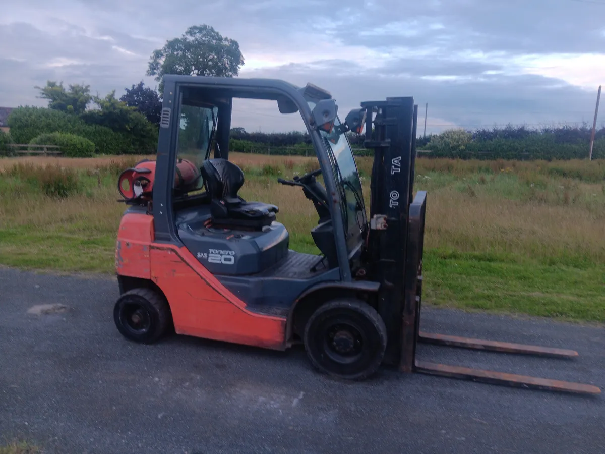 TOYOTA FORKLIFT - Image 2