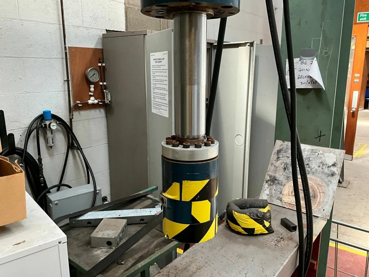 DARTEC LARGE 3 PHASEWORKSHOP PRESS & POWER PACK - Image 2