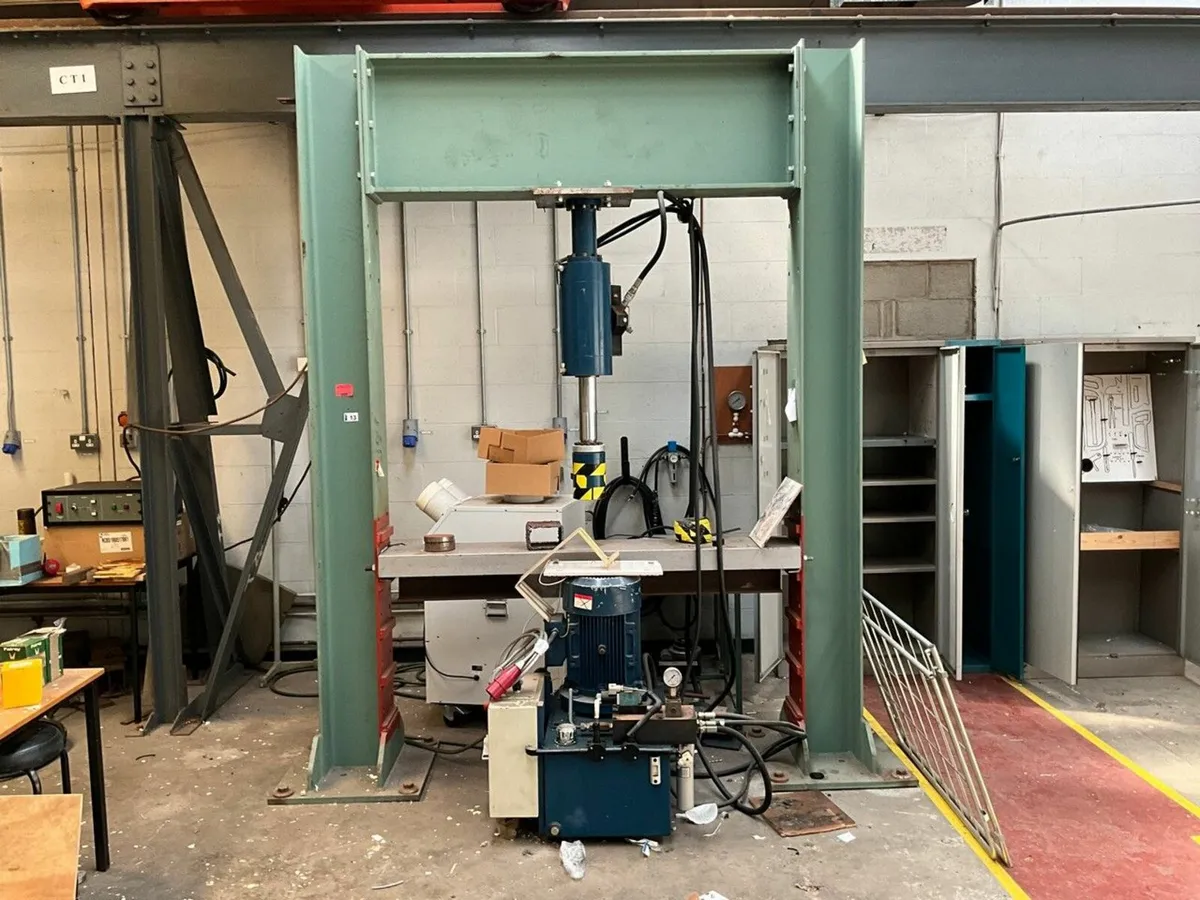 DARTEC LARGE 3 PHASEWORKSHOP PRESS & POWER PACK - Image 1