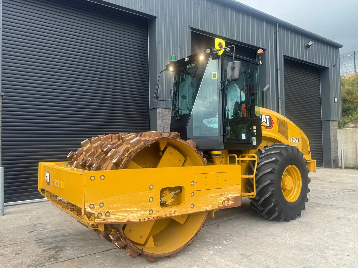 2023 Cat CS66B Roller - Image 3
