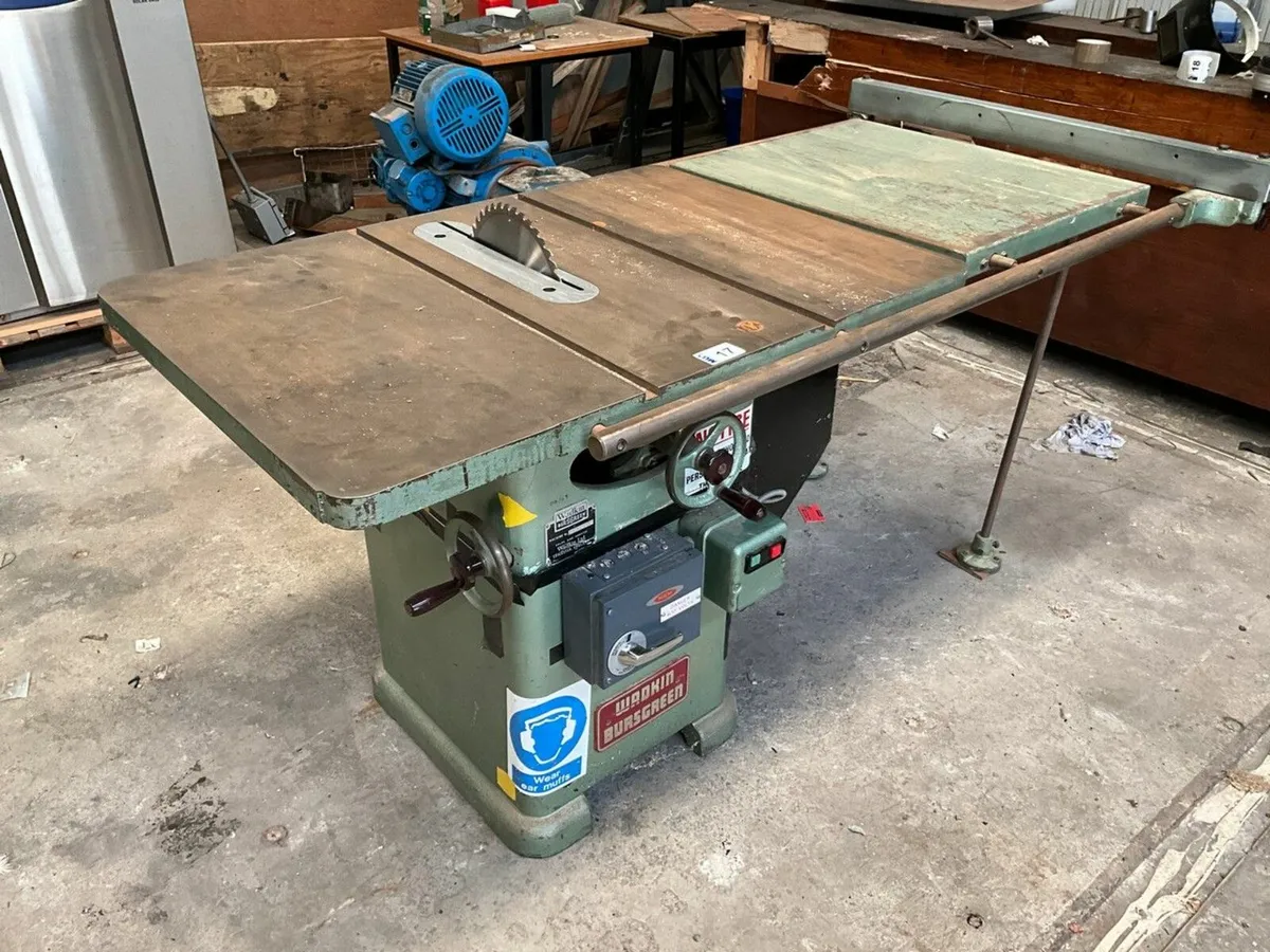 WADKIN BURSGREEN 3 PHASE TABLE SAW & TABLE - Image 1