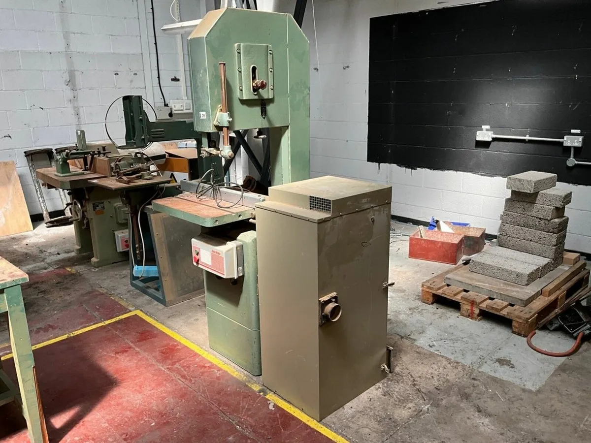WADKIN BURSGREEN 3 PHASE BANDSAW & DUST EXTRACTOR - Image 4