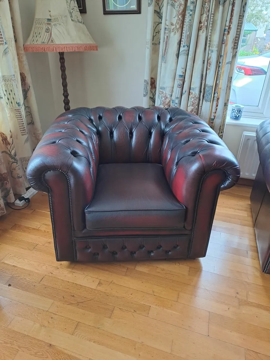 Suite of Chesterfield Furniture - Image 2