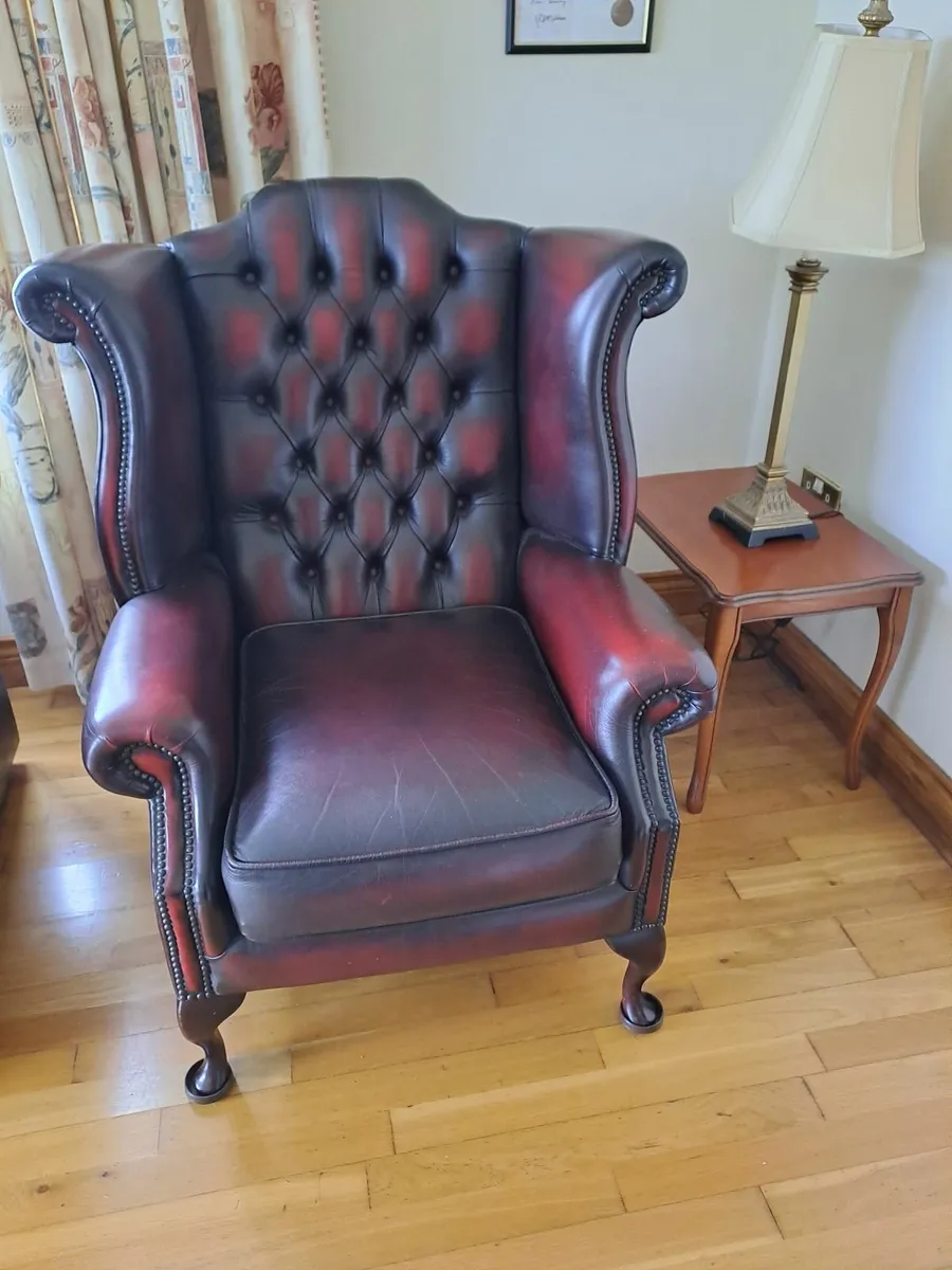 Suite of Chesterfield Furniture - Image 3
