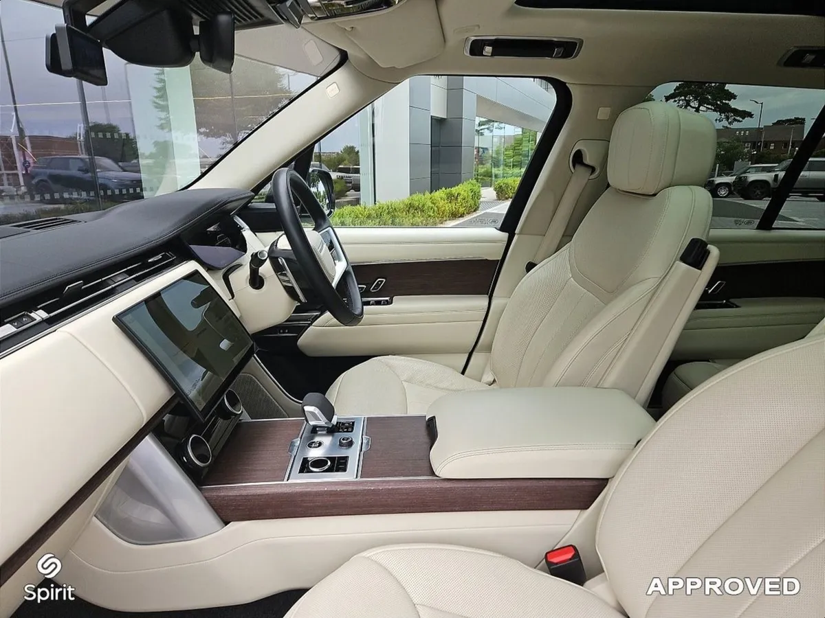 Land Rover Range Rover 3.0 460PS Phev SE Automatic - Image 4