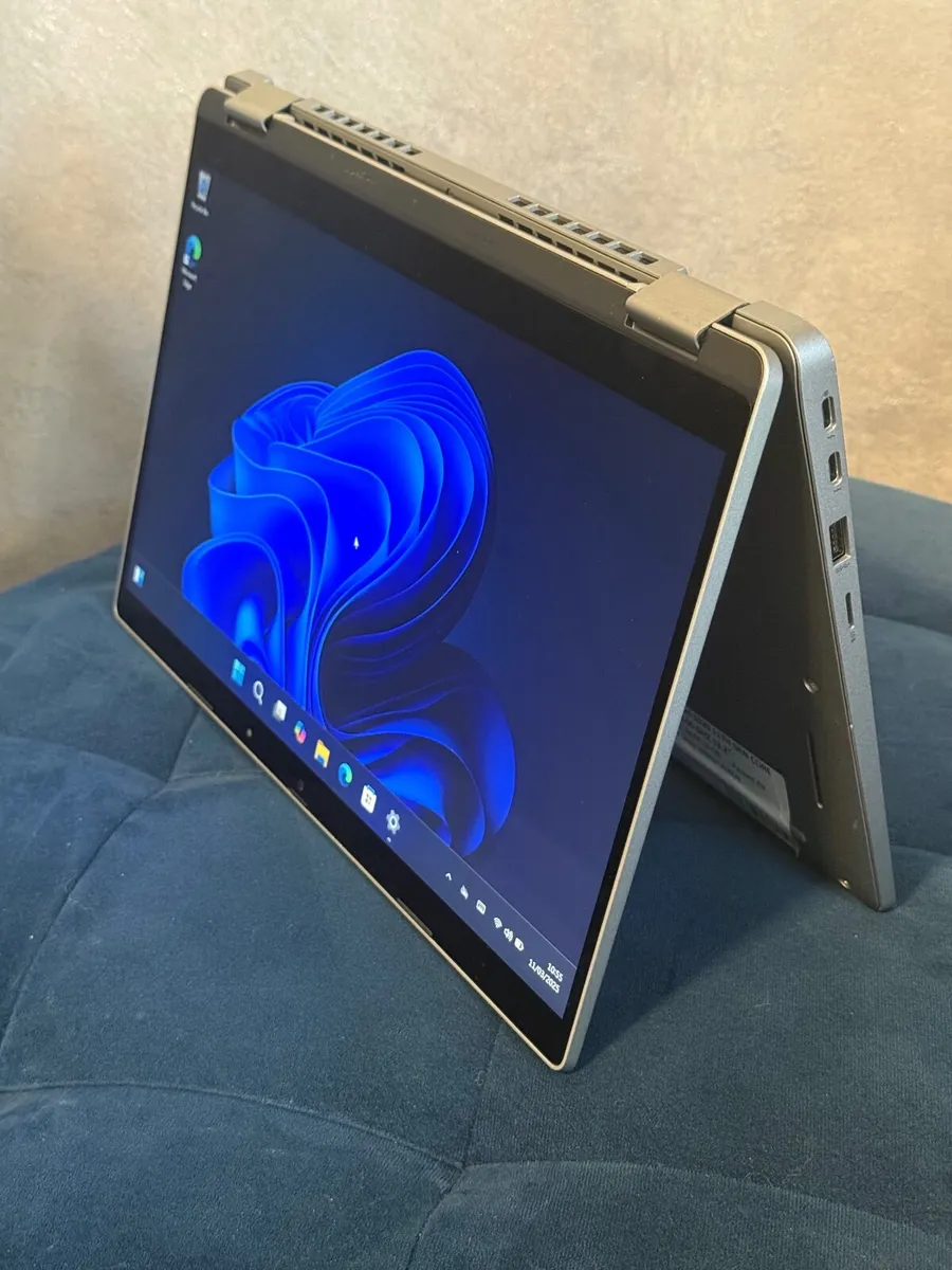 Dell Latitude 5320 2in1 Laptop i7/16GB/512SSD/FHD - Image 2