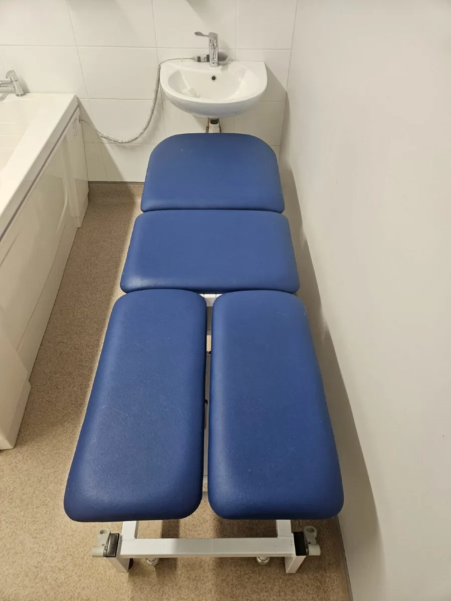 Treatment Couch Electrically Operated Split Leg - Image 4