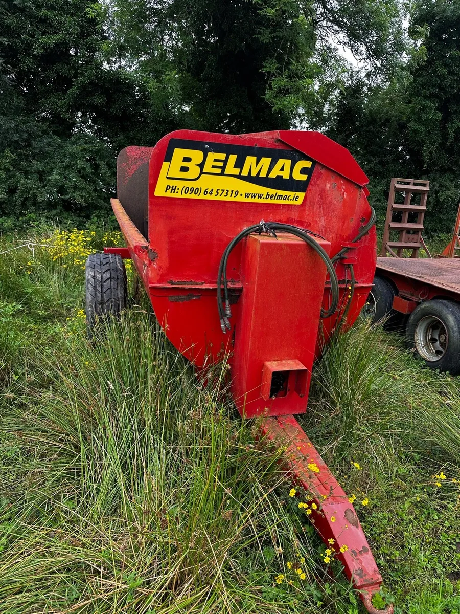 Belmac muck spreader - Image 1