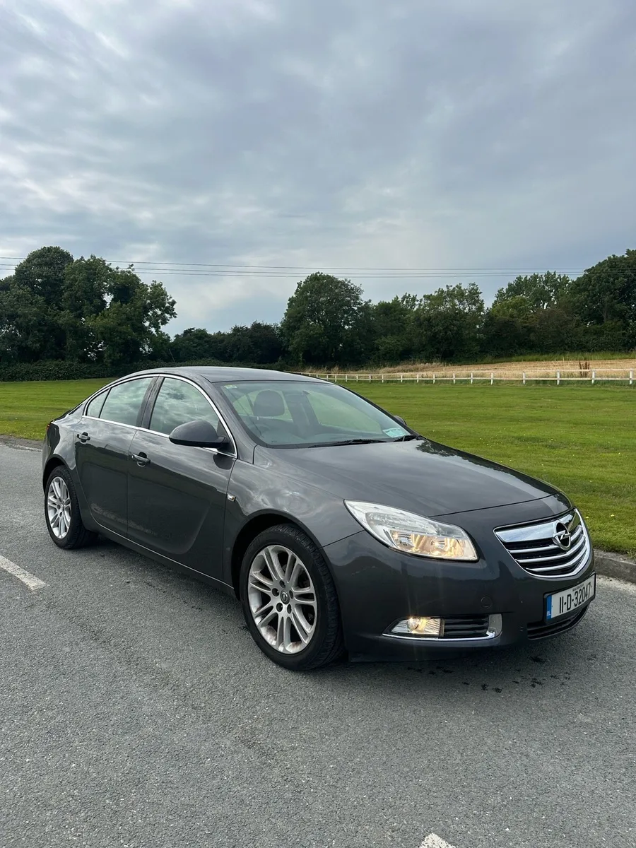 Opel Insignia 2011 NCT 10/25 - Image 1