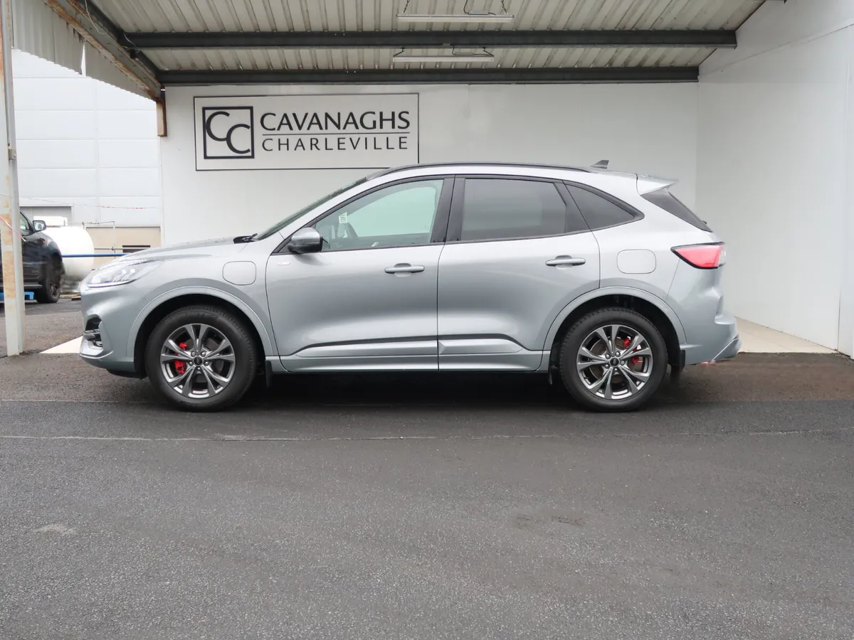 2023 FORD KUGA ST-LINE 2.5 225PS PHEV 5DR - Image 2