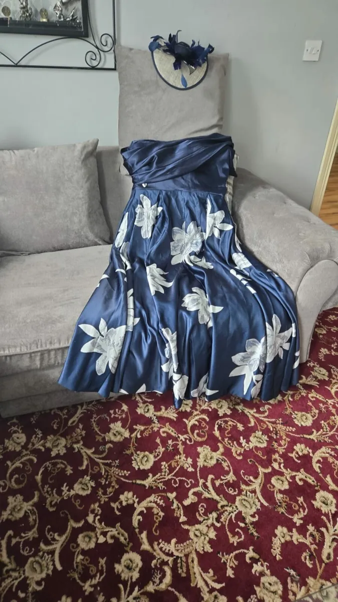 Wedding outfit - Image 4