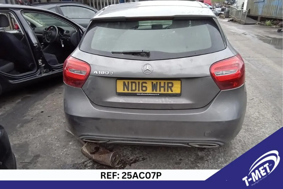 2016 MERCEDES A-CLASS BREAKING FOR PARTS - Image 2