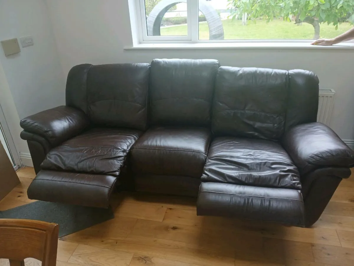 Couch - Image 2
