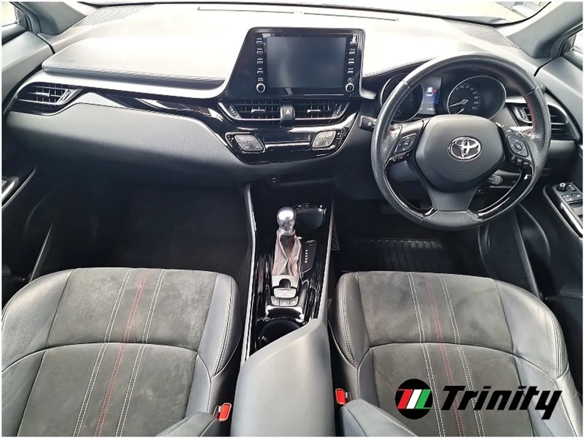 Toyota C-HR 1.8 Hybrid GR Sport Trinity Motors - Image 2