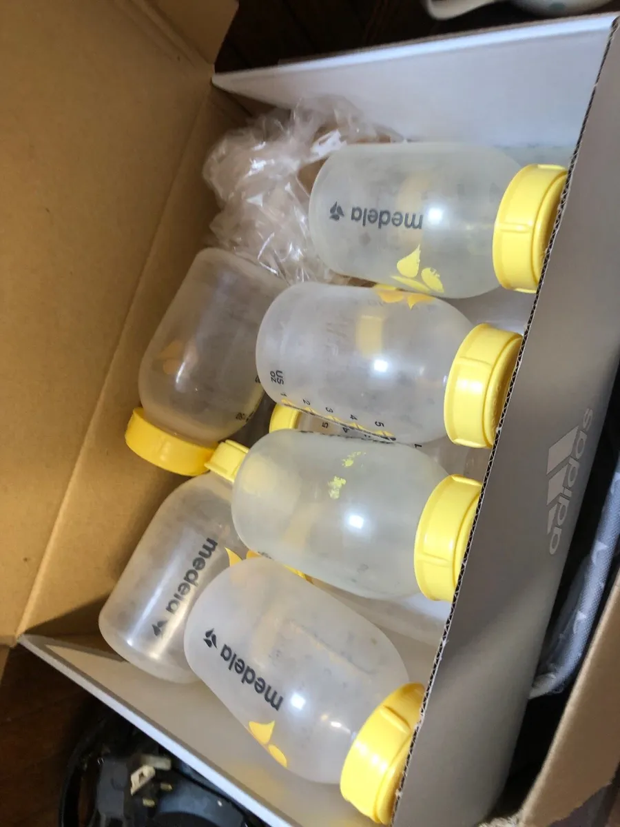 Medela Single Breast Pump - Image 4